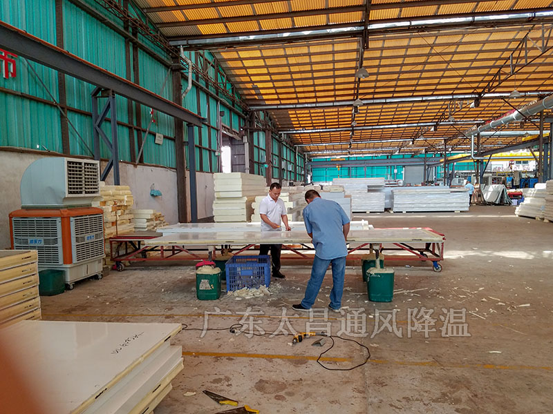 移動式冷風(fēng)機(jī)在生產(chǎn)車間的應(yīng)用